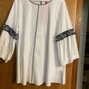 IC Collection Black and White Top